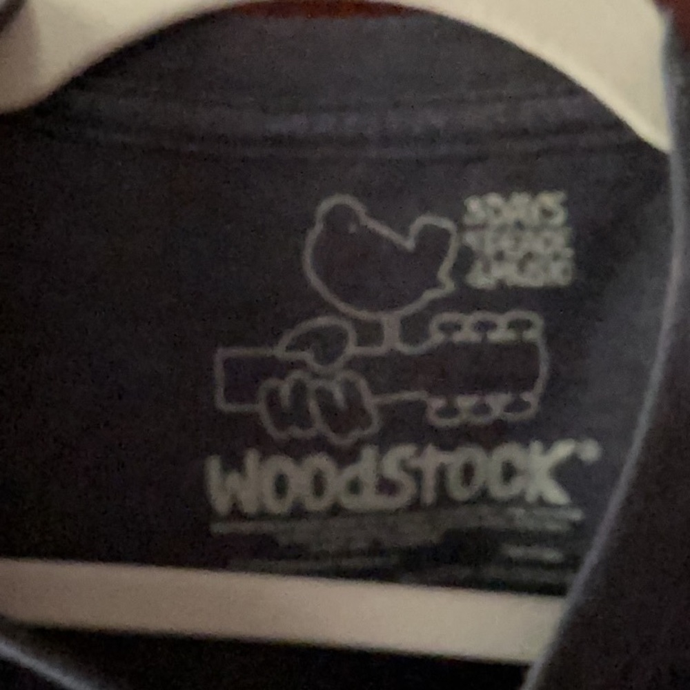Retro Woodstock Graphic T-Shirt - Picture 3 of 4